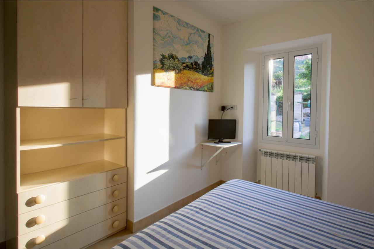 La Quercia Casa Vacanza Imperia Εξωτερικό φωτογραφία
