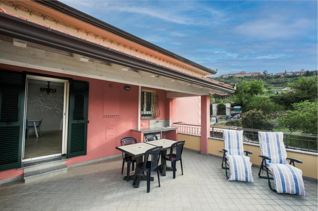La Quercia Casa Vacanza Imperia Εξωτερικό φωτογραφία