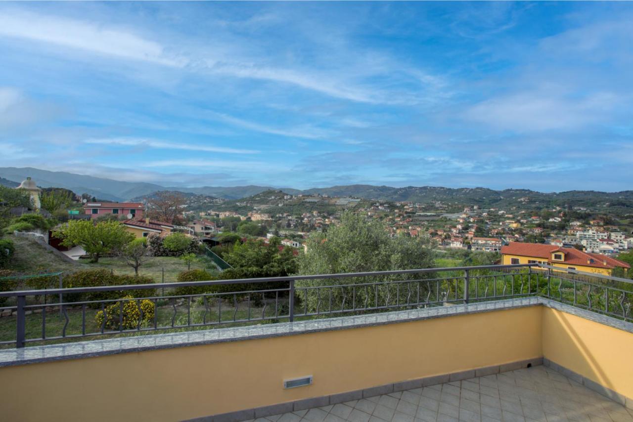 La Quercia Casa Vacanza Imperia Εξωτερικό φωτογραφία